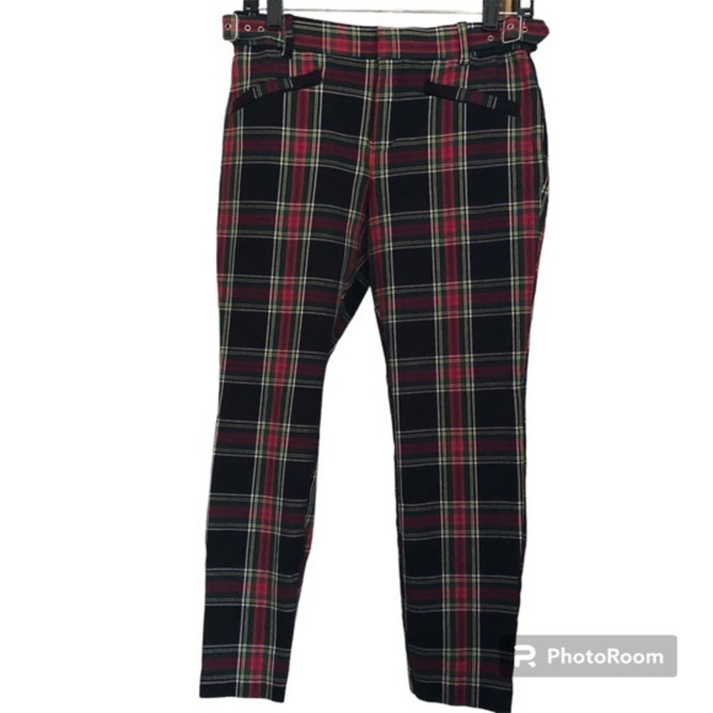 Gap stretchy red,black,green,white,yellow tartan cropped pants w\buckled belt